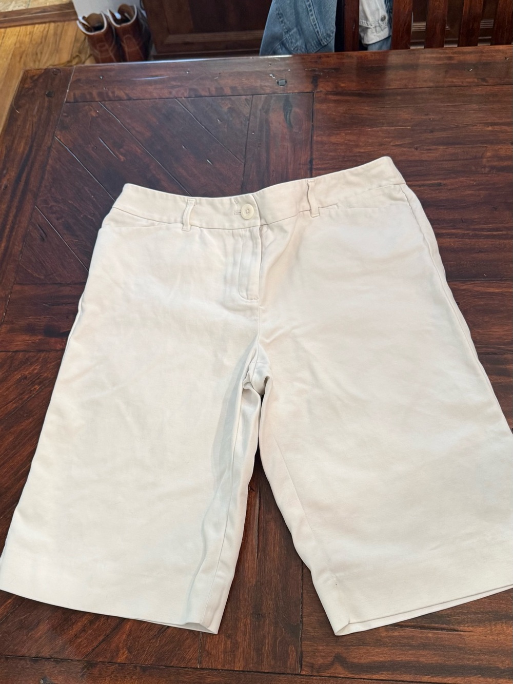 Chico's Cream Bermuda Capris